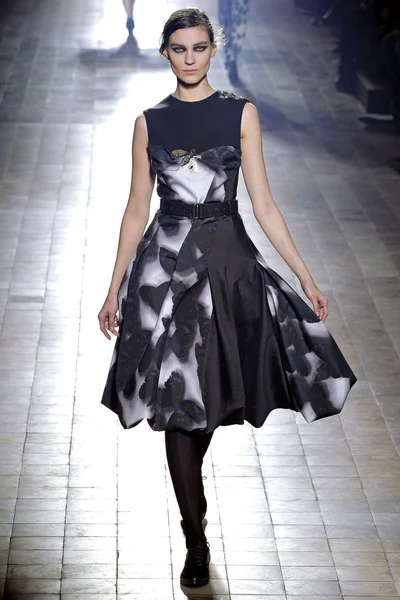 Look 45